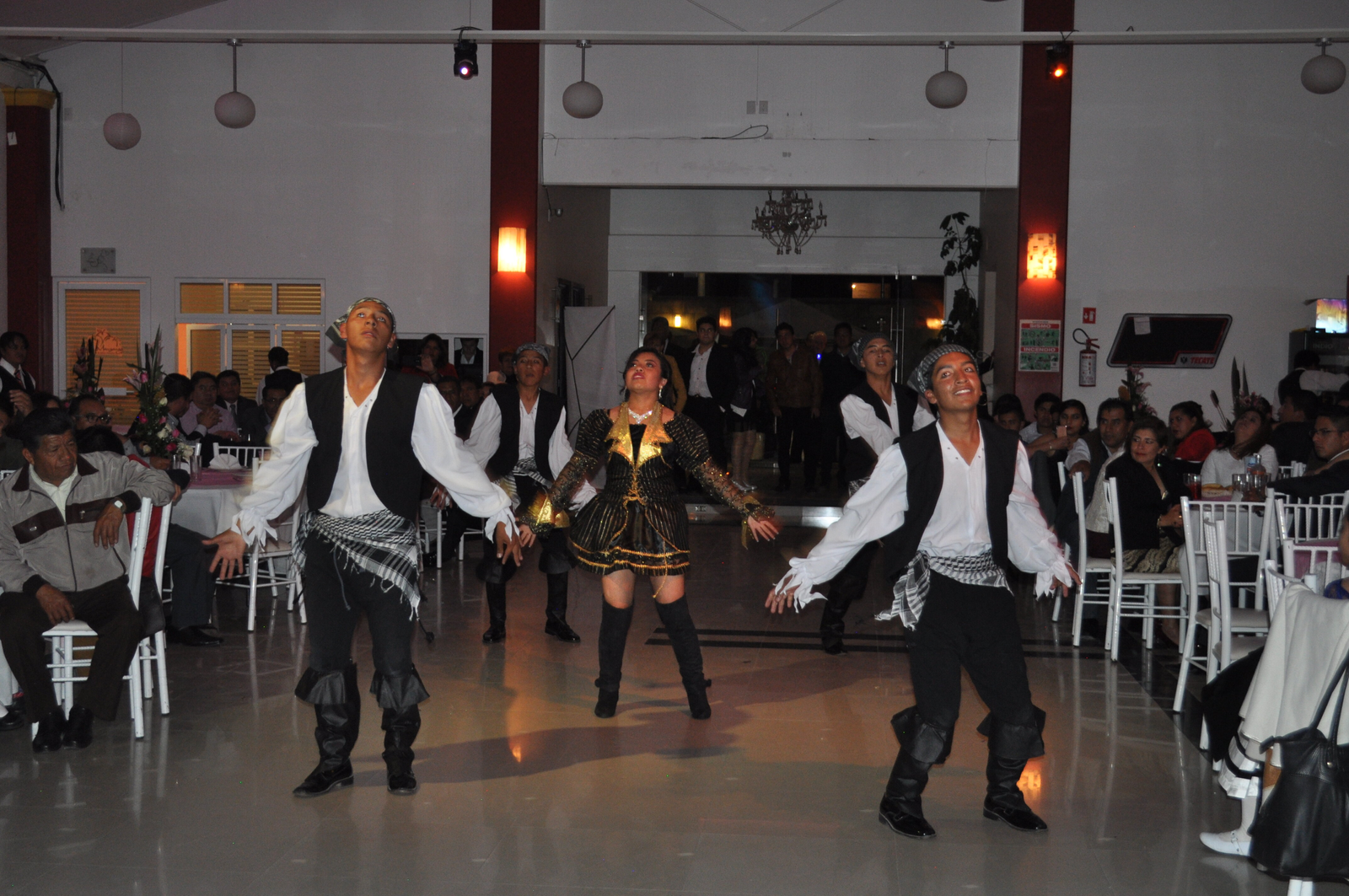 XV AÑOS PAQUETE VALSISTICO PLUS